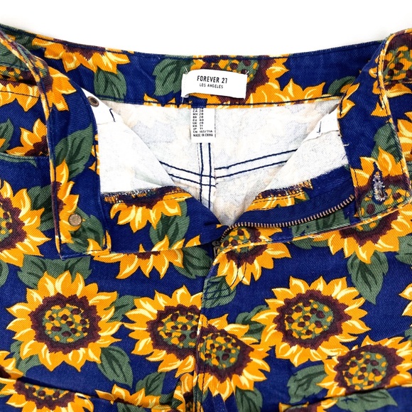 Forever 21 Sunflower Shorts - Picture 4 of 6